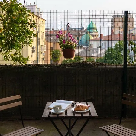 City Garden Apartment *